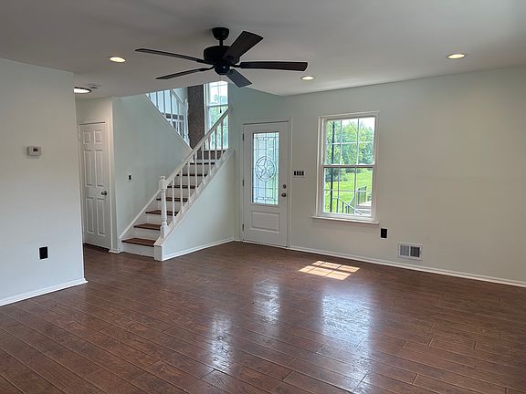 3rd image of 15 Byrnes Ln E