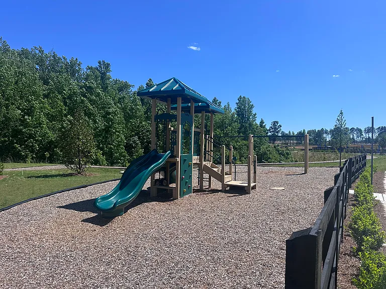 19 Manor Way — Photo 20