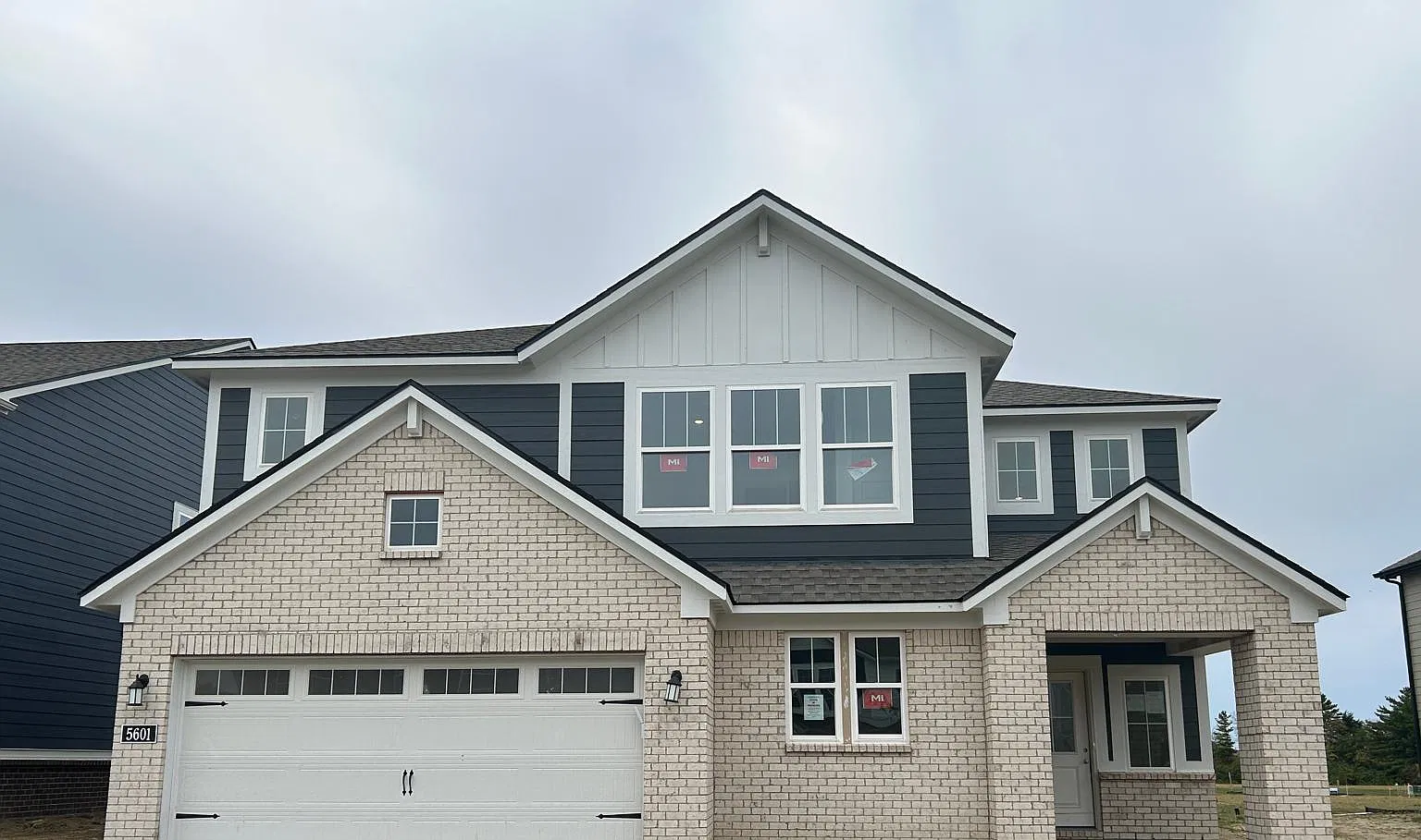 5 bed, 3.5 bath, 3140 sqft, $2,895 — Photo 2