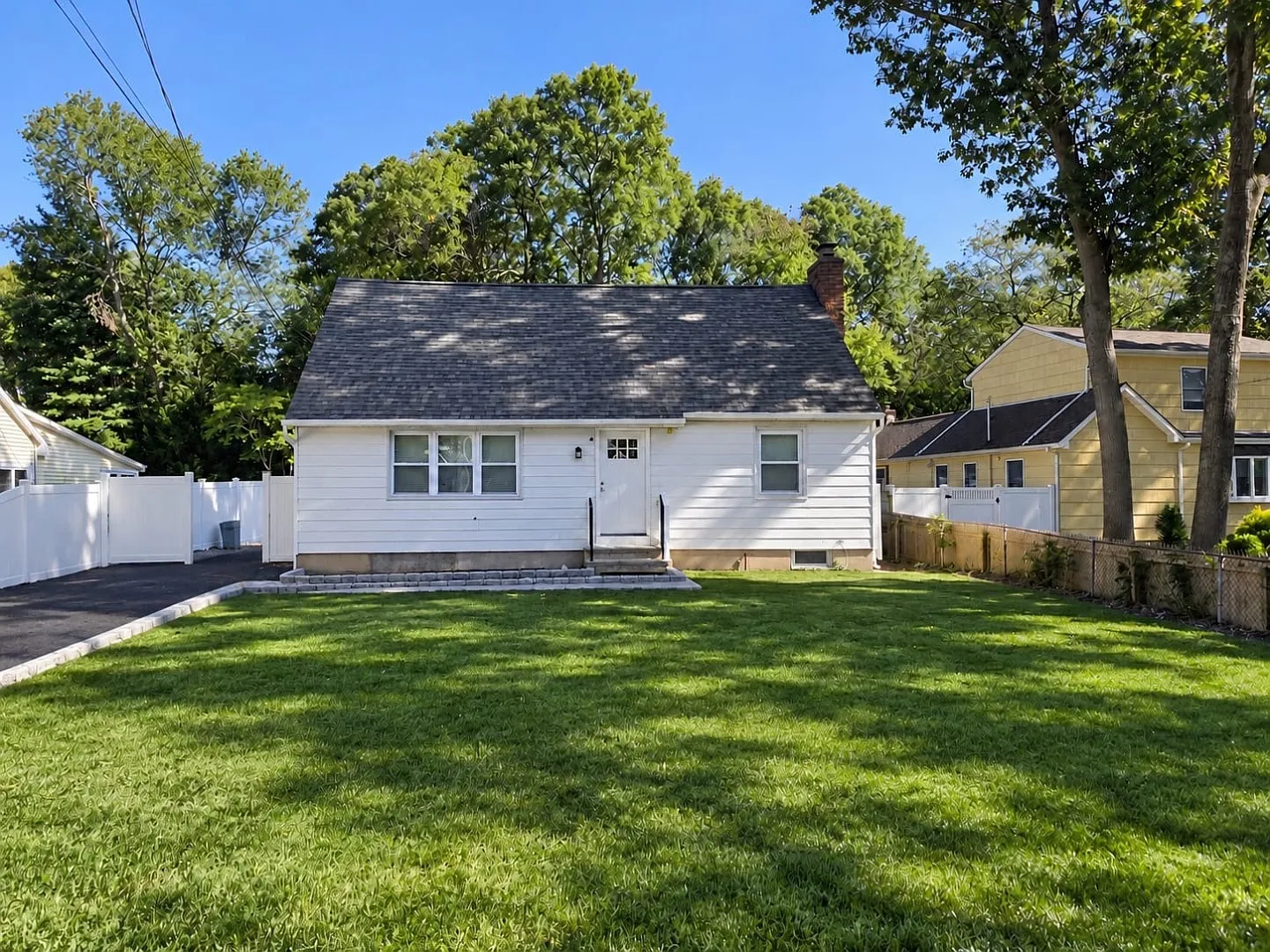 61 Norton Dr — Photo 1