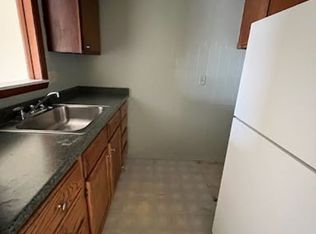 937 N 37th St #212, Milwaukee, WI 53208