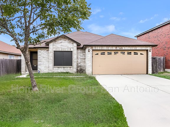 2nd image of 8019 Chestnut Cedar Dr