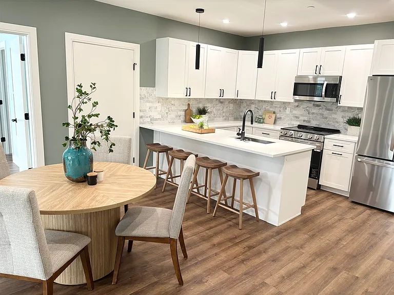 1391 Main St #301 — Photo 14