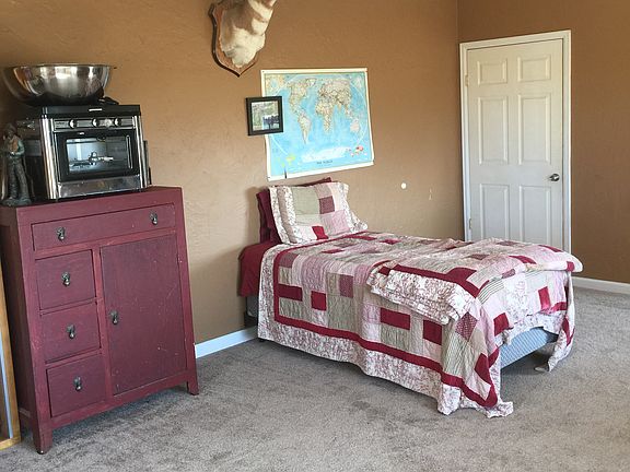 4th Bedroom & Bathroom door.