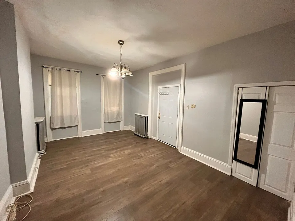 42 Maple Ave