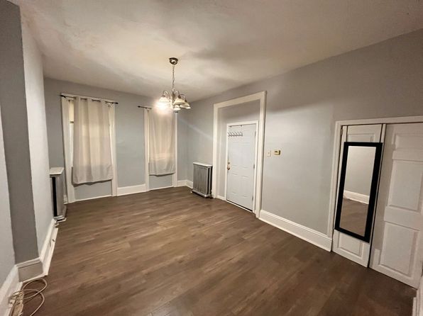 42 Maple Ave APT 1