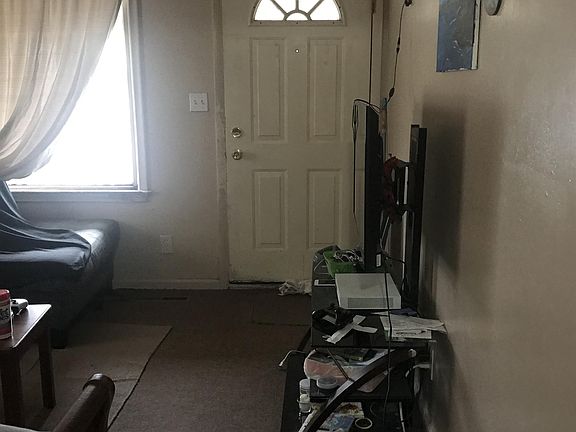 3rd image of 22435 Sharrow Ave