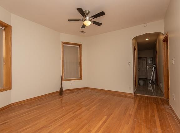 2nd image of 4814 N Ashland Ave #1