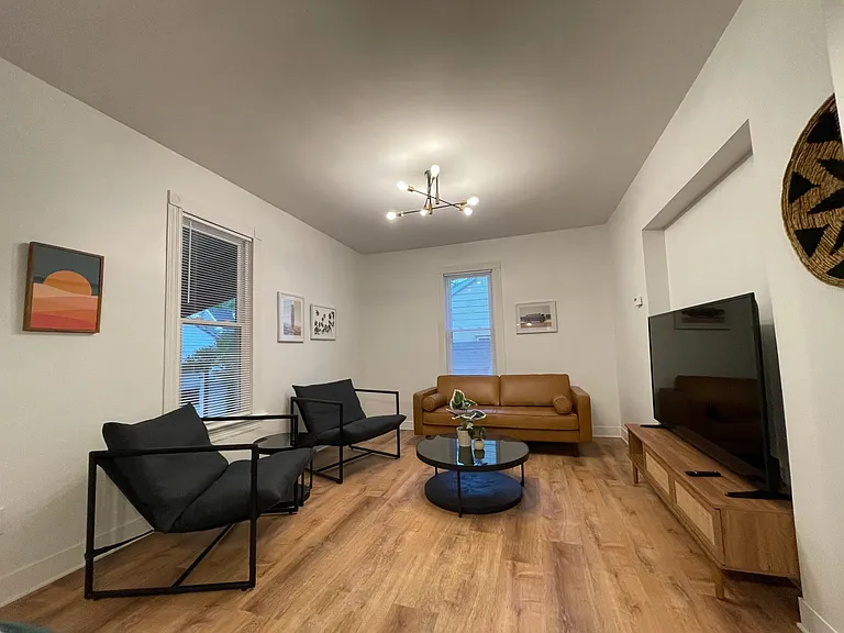 20 Ayres St — Photo 5