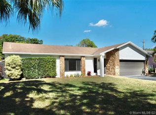9615 NW 27th St, Coral Springs, FL 33065