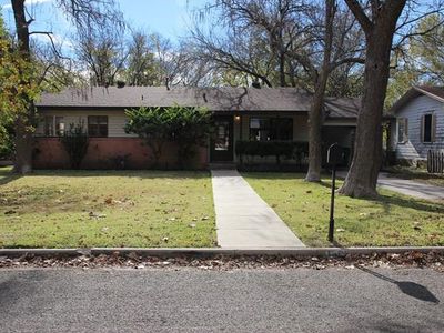 1403 Kent St, Taylor, TX, 76574