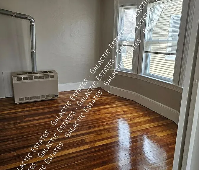 187 Grove St #3 — Photo 3
