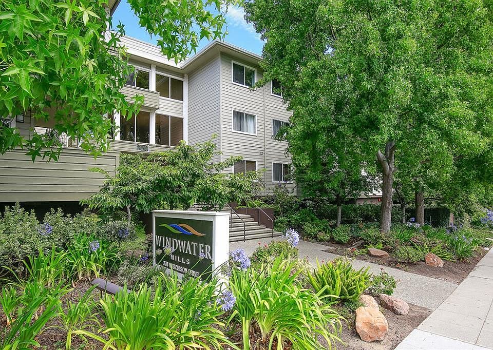 1st image of 300 Murchison Dr APT 306