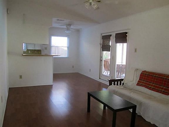 2nd image of 4701 Hanover Dr