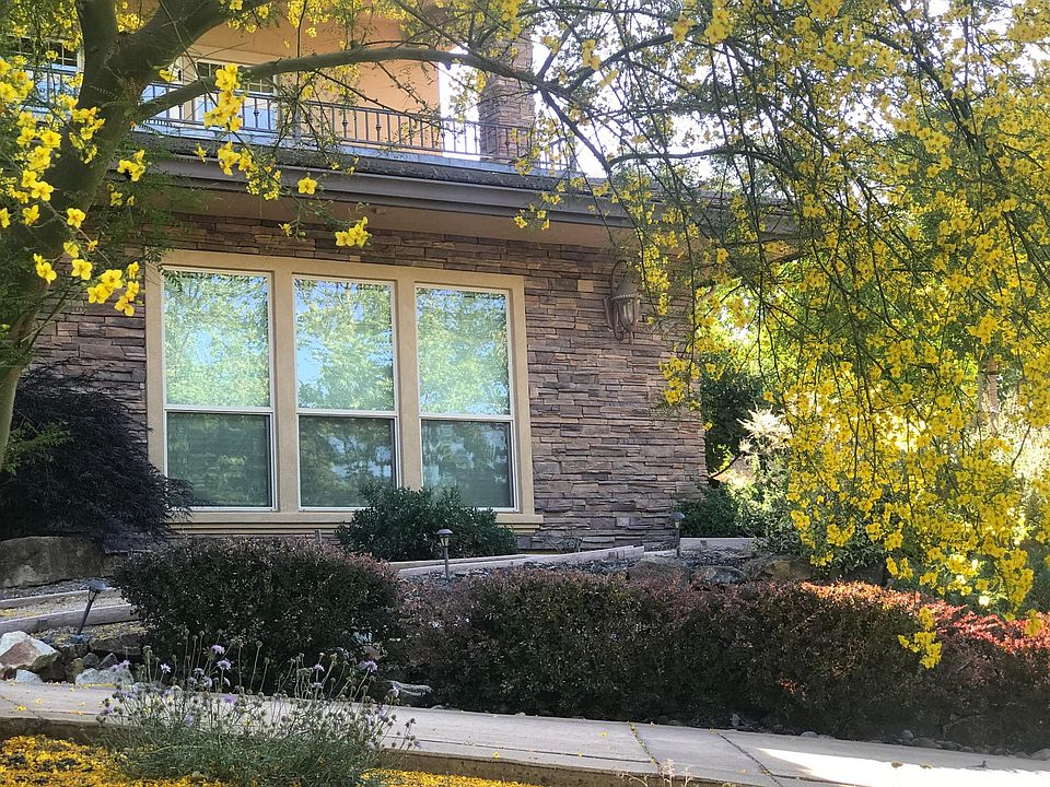 2nd image of 15 Duberstein Dr