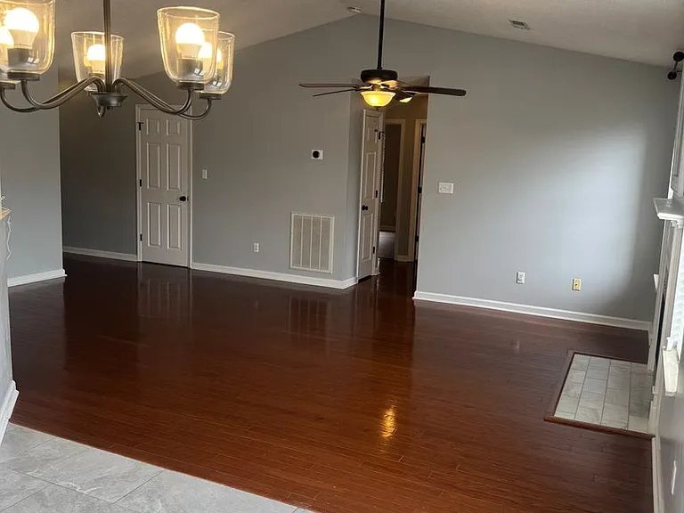 7233 Sorrenta Rd — Photo 8