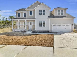 909 Marshview Ct, Hubert, NC 28539