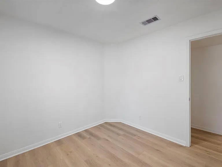 700 Lyle West Ave #A — Photo 12