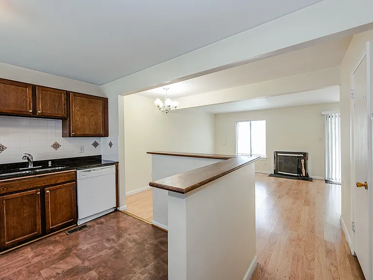 1951 Airy Cir — Photo 12