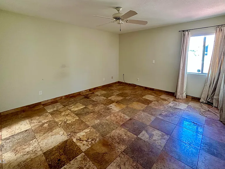 4014 E Cortez St — Photo 19