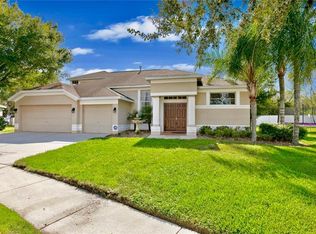 10302 Riverburn Dr, Tampa, FL 33647
