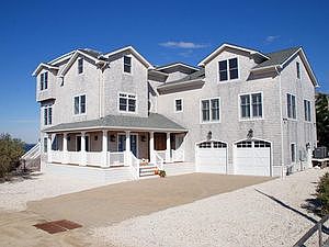 2nd image of 1102J Long Beach Blvd