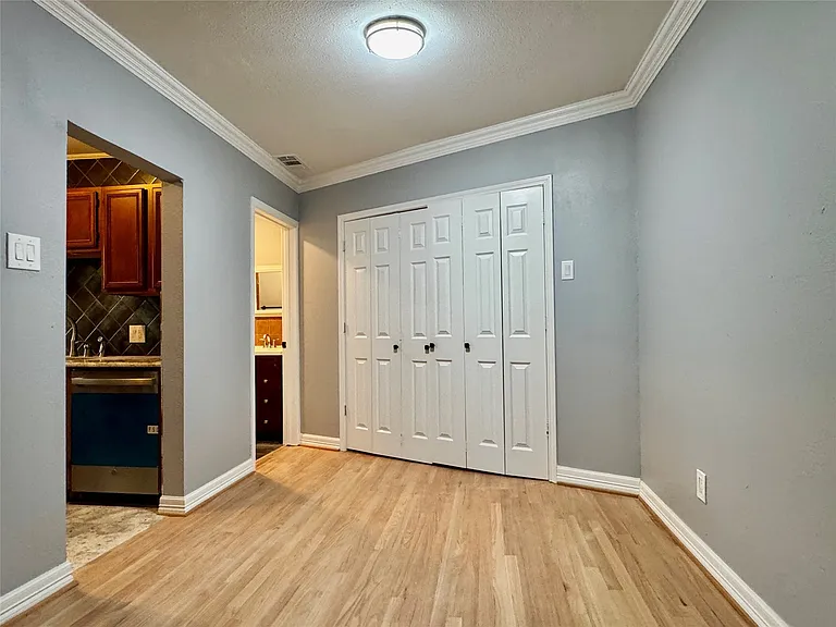 6006 Worth St #2 — Photo 6