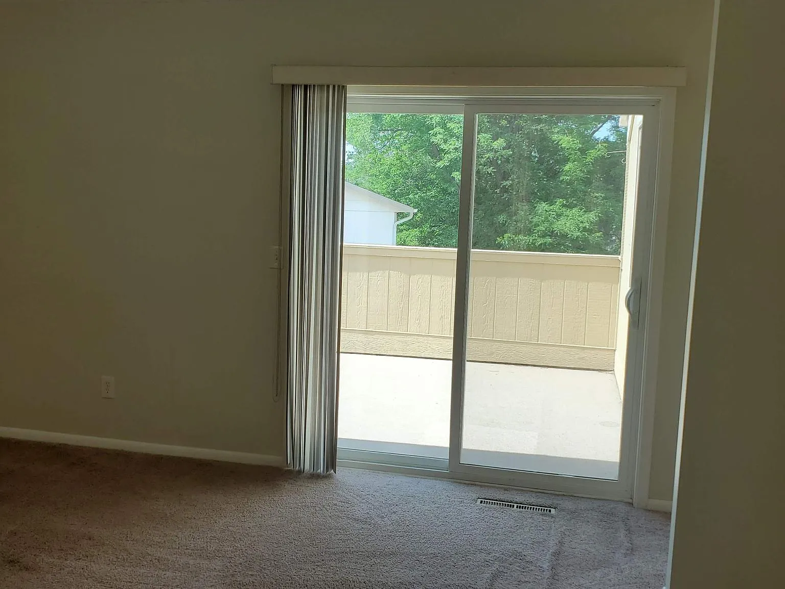 1600 Edora Ct — Photo 3