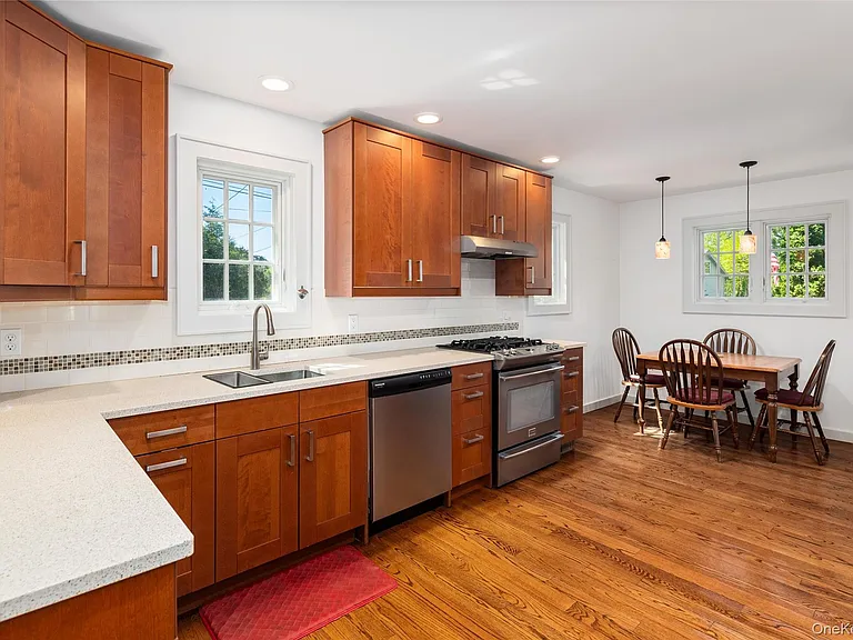 53 Cove Rd — Photo 13