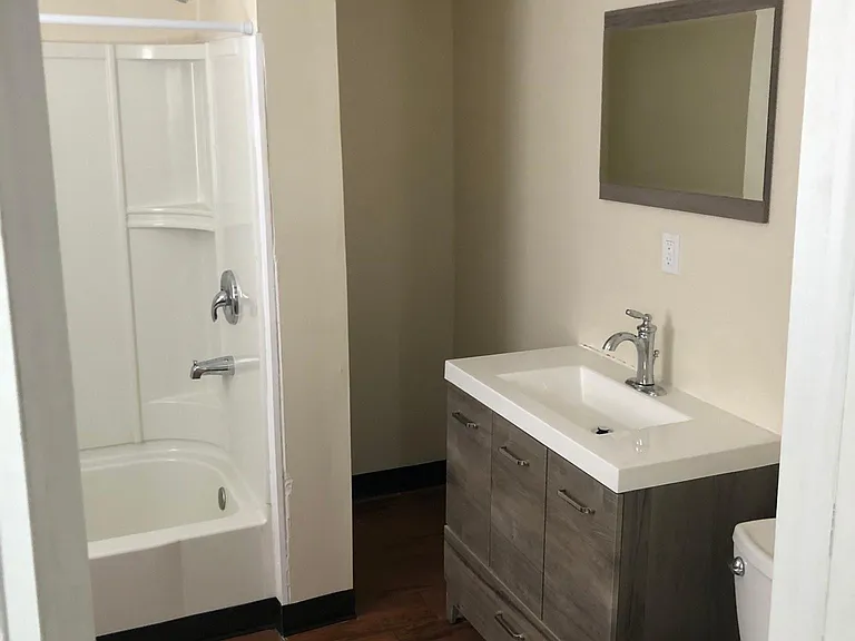 22 Webb St #1 — Photo 3