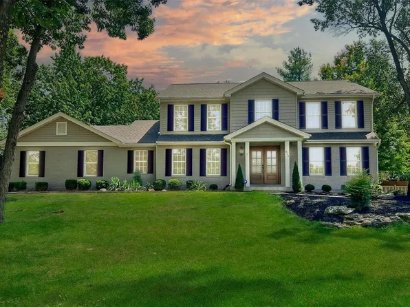 616 Shadowridge Dr, Ballwin, MO 63011
