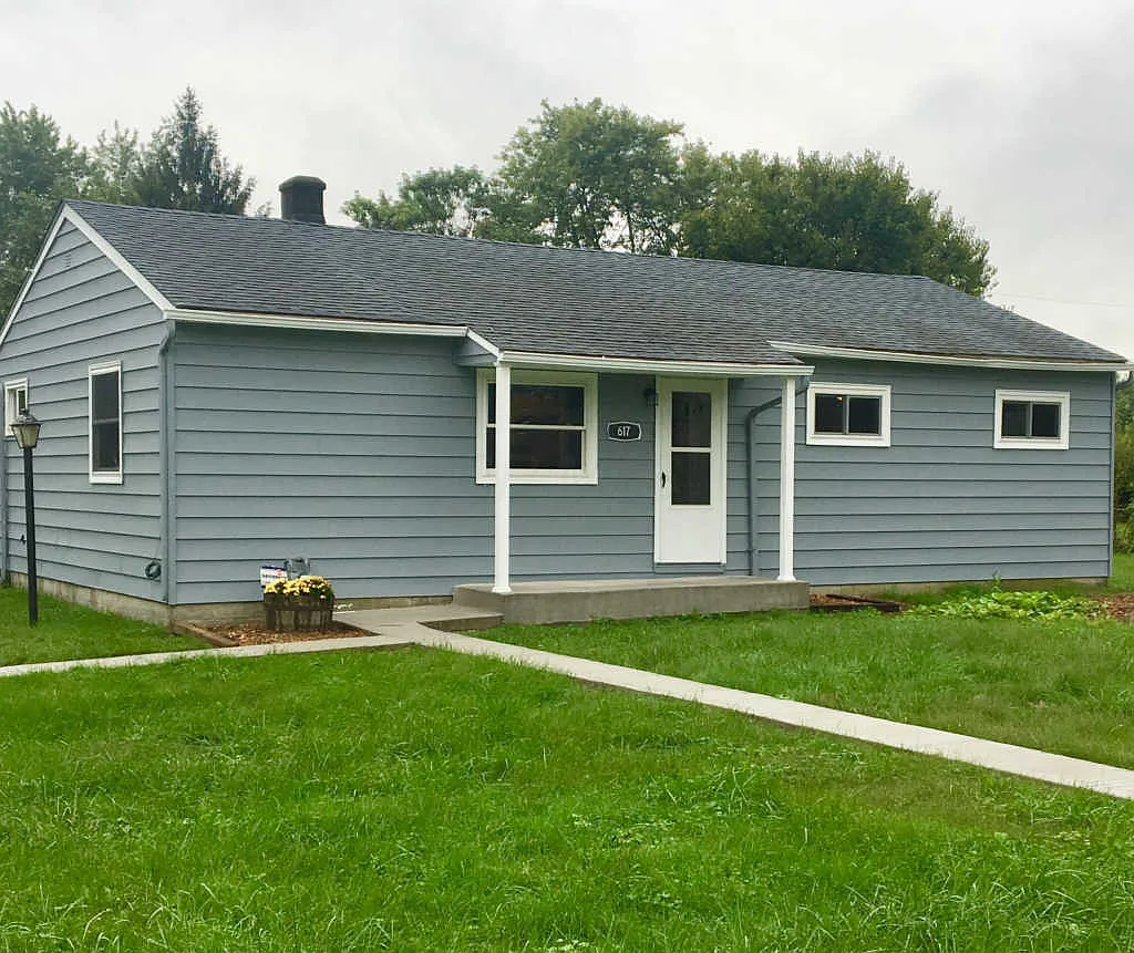 617 Basswood Rd photo 1