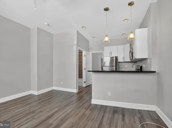 3127 Cedar St #1F, Philadelphia, PA 19134