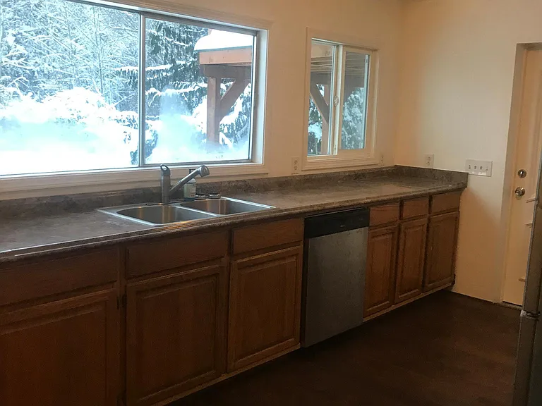 main house kitchen
