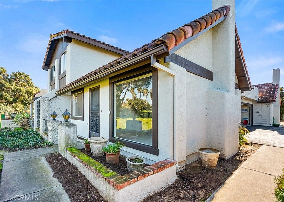 1st image of 4798 Calle Camarada