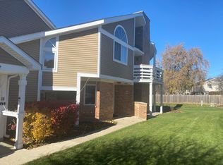 1130 Courtland Dr, Buffalo Grove, IL 60089