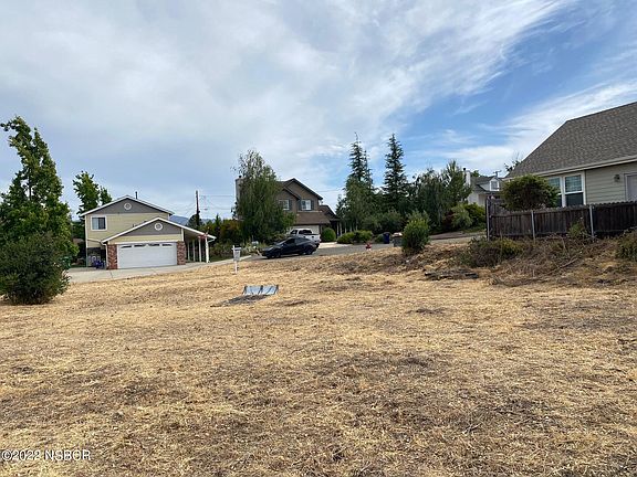 2nd image of 3651 Willow St