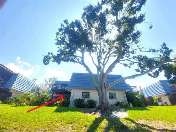 9446 Tradewinds Ave, Seminole, FL 33776