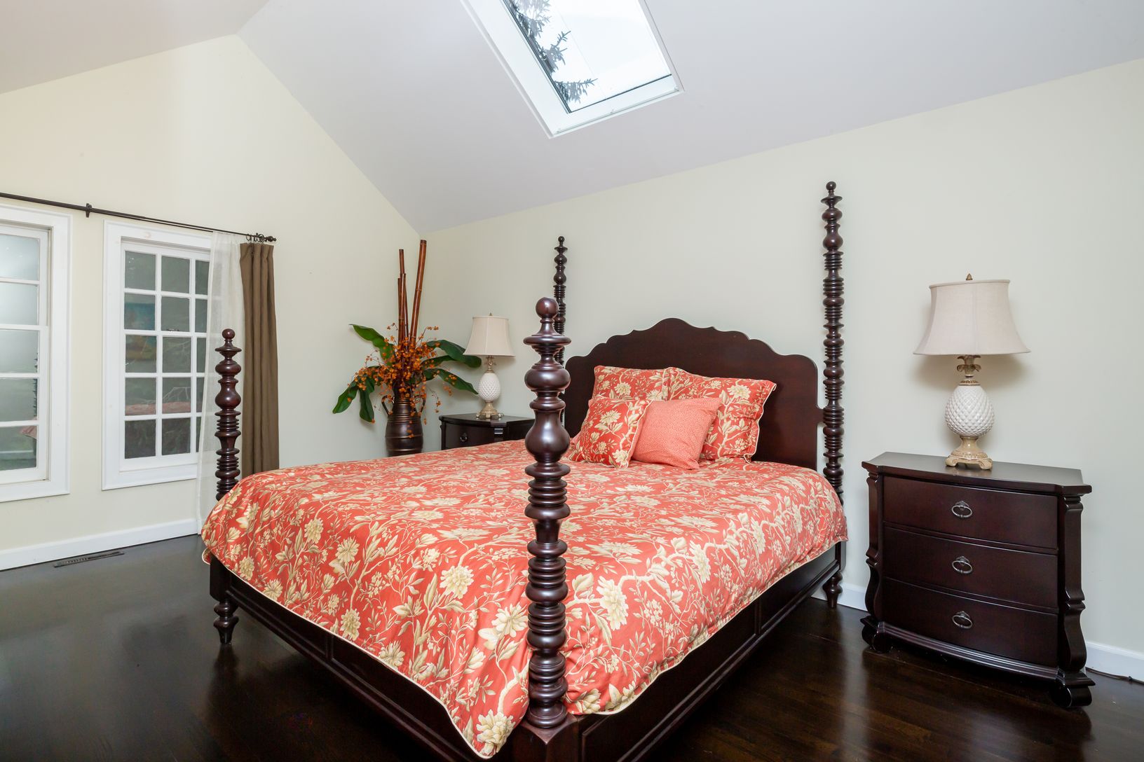 Second floor guest suite