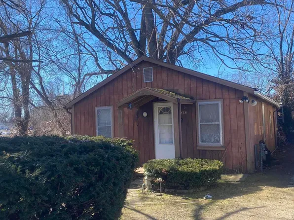 234 Walnut St, Benton Harbor, MI 49022