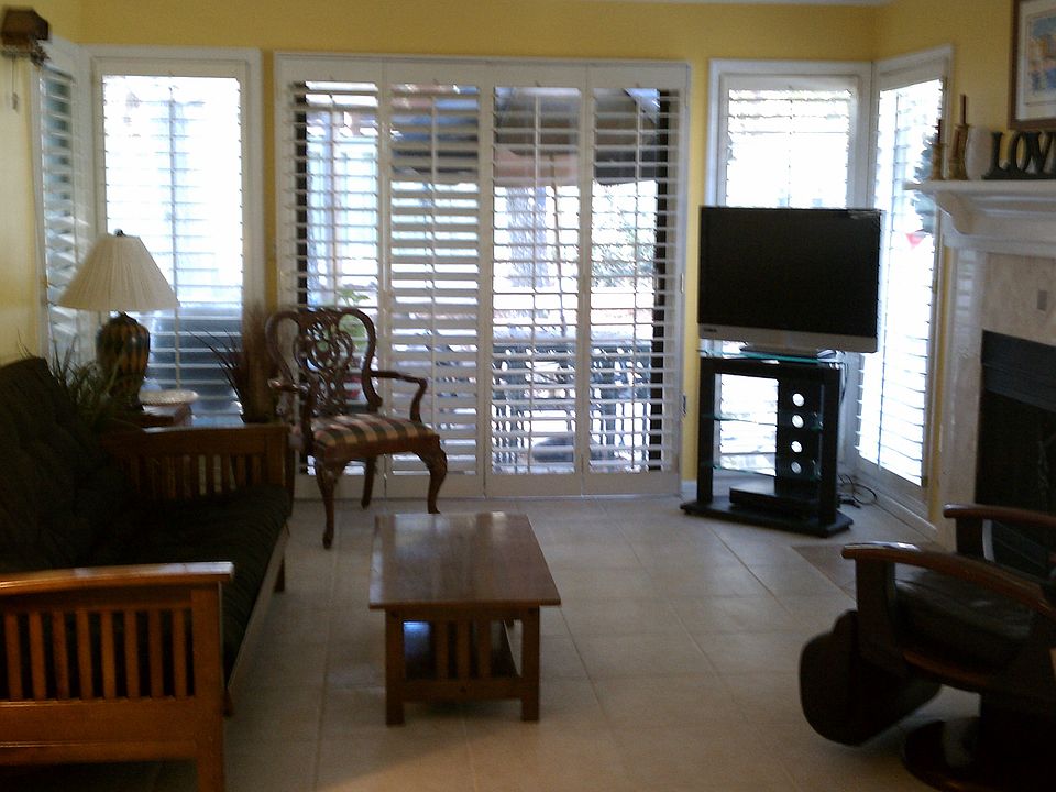 Family room off of the kitch