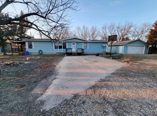 11841 S Wanamaker Rd, Carbondale, KS 66414