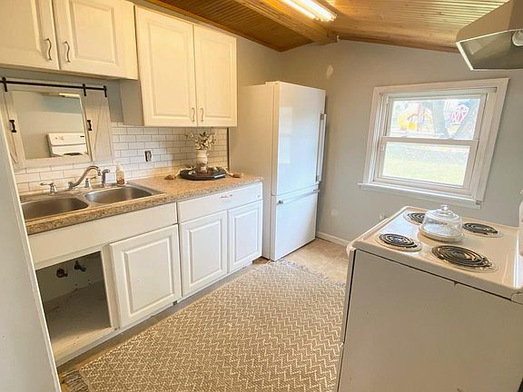 4th image of 5360 Crooked Ln