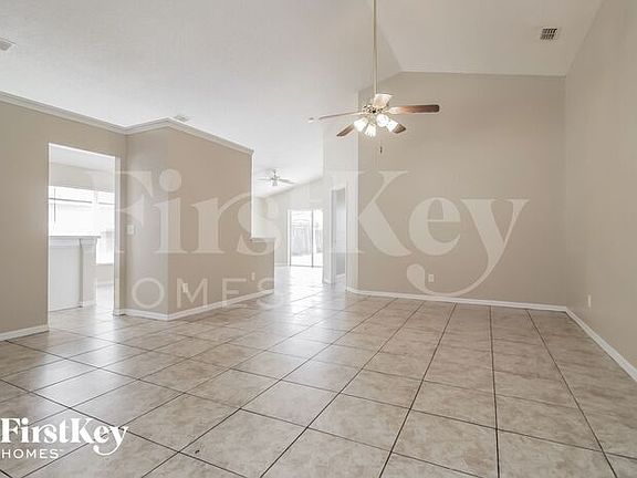 2nd image of 1827 Windsor Oak Dr