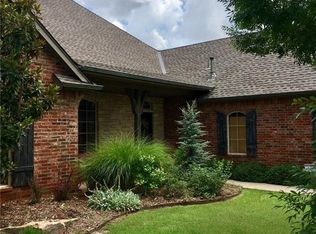 16120 Pointe Oak Cir, Edmond, OK 73013