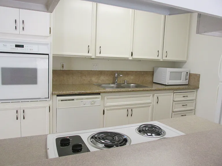 570 Peach St #26 — Photo 28