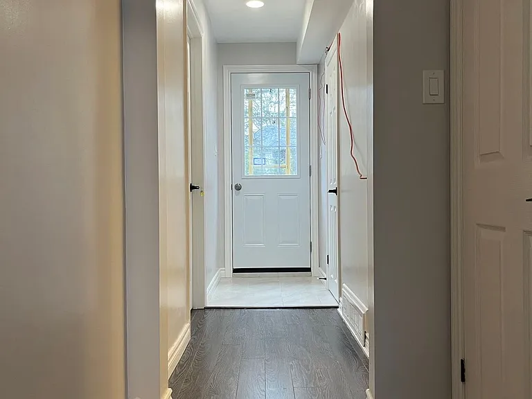 293 Dunforest Ave — Photo 3