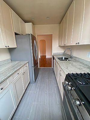 4th image of 69-39 Yellowstone Blvd #4I6
