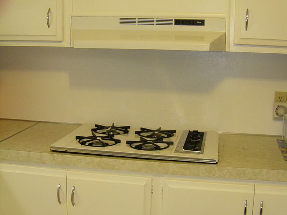 3rd image of 18074 Pine St