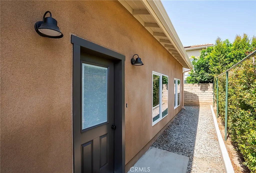 1 bed, 500 sqft, $2,500 — Photo 1
